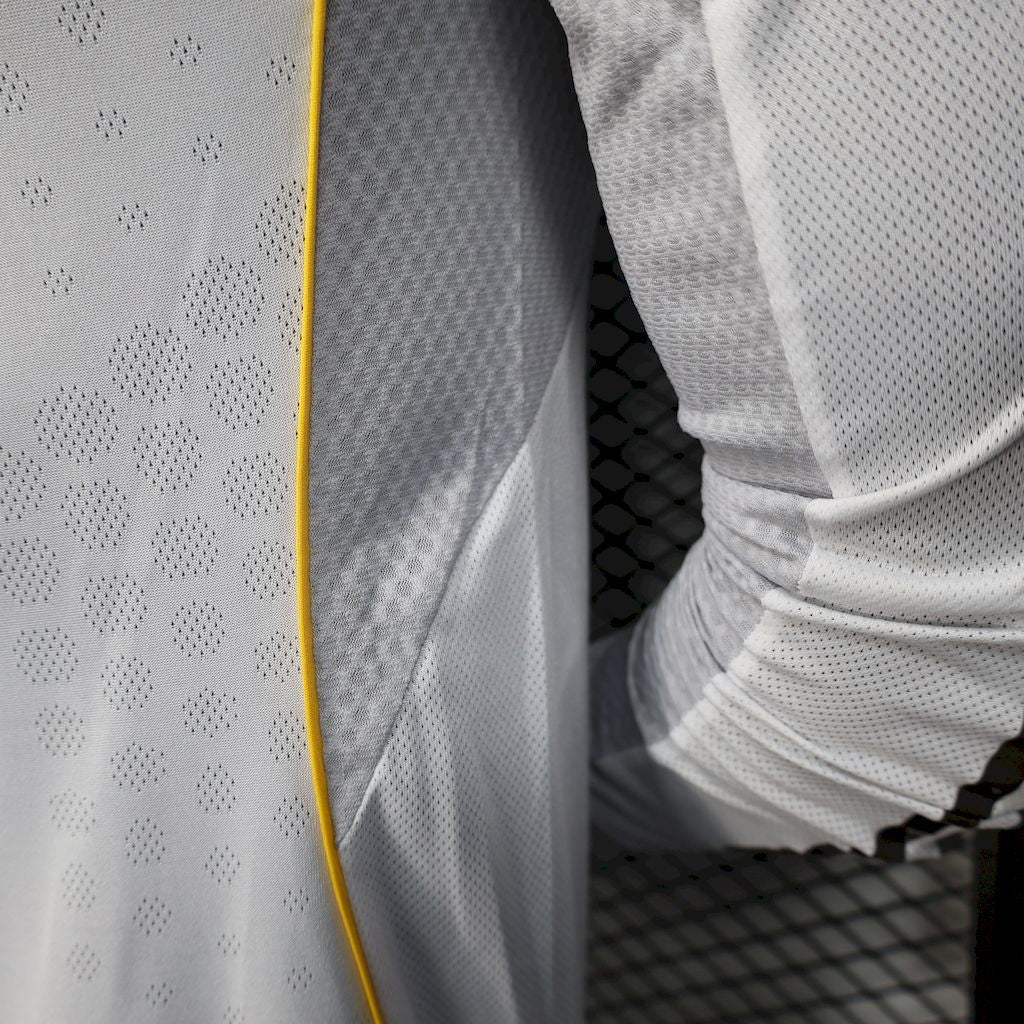 25-26 Camiseta Real Madrid Casa Player Version Manga Larga