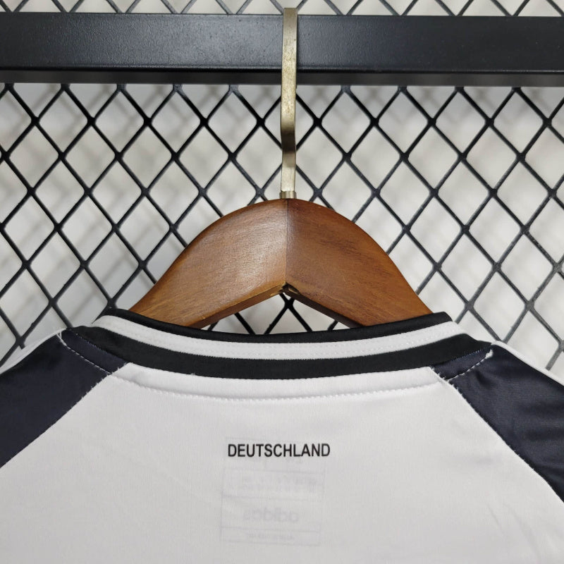 24-25 Uniforme Alemania Casa Niños