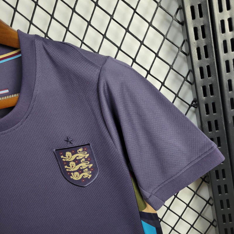 24-25 Uniforme Inglaterra Visita Niños