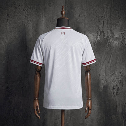 26-27 Camiseta Liverpool Visita Fan Version
