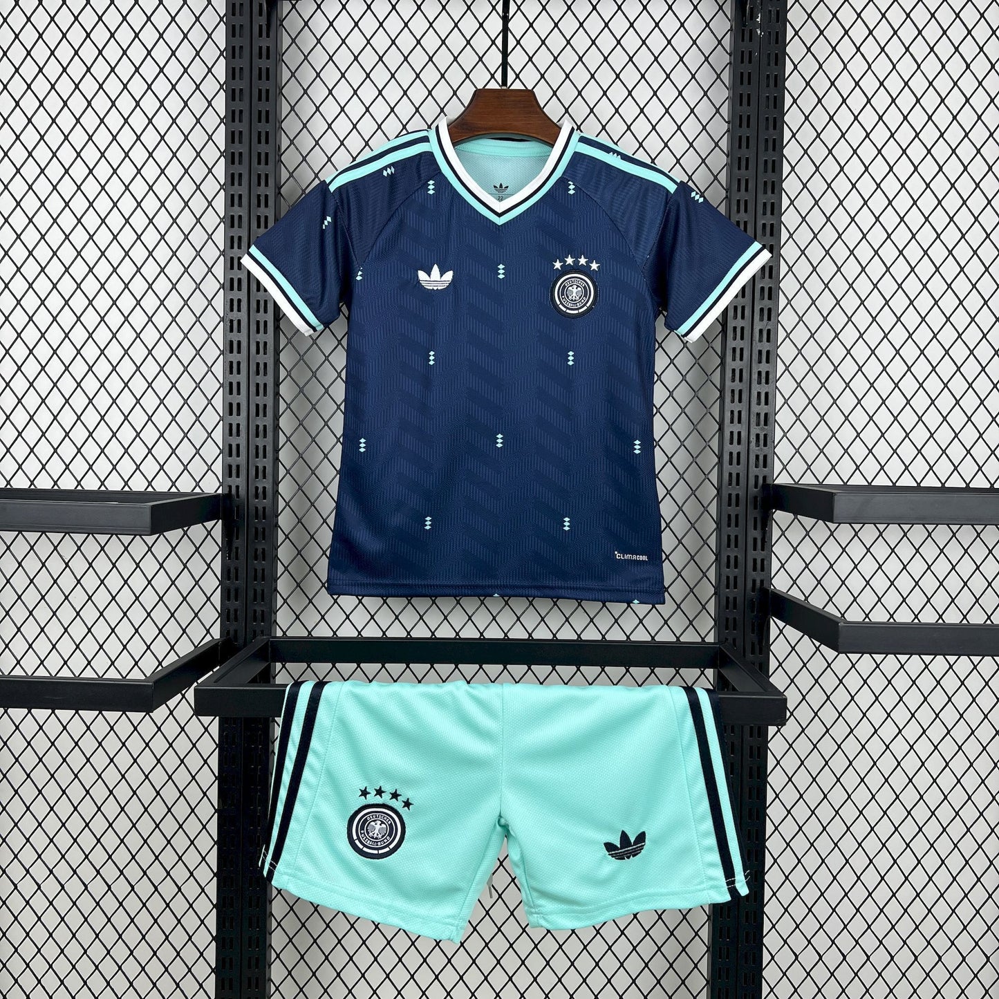 2026 Uniforme Alemania Visita Niños
