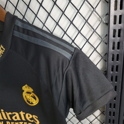 23-24 Uniforme Real Madrid Tercero Niños