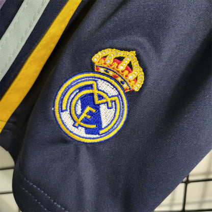 23-24 Uniforme Real Madrid Visita Niños