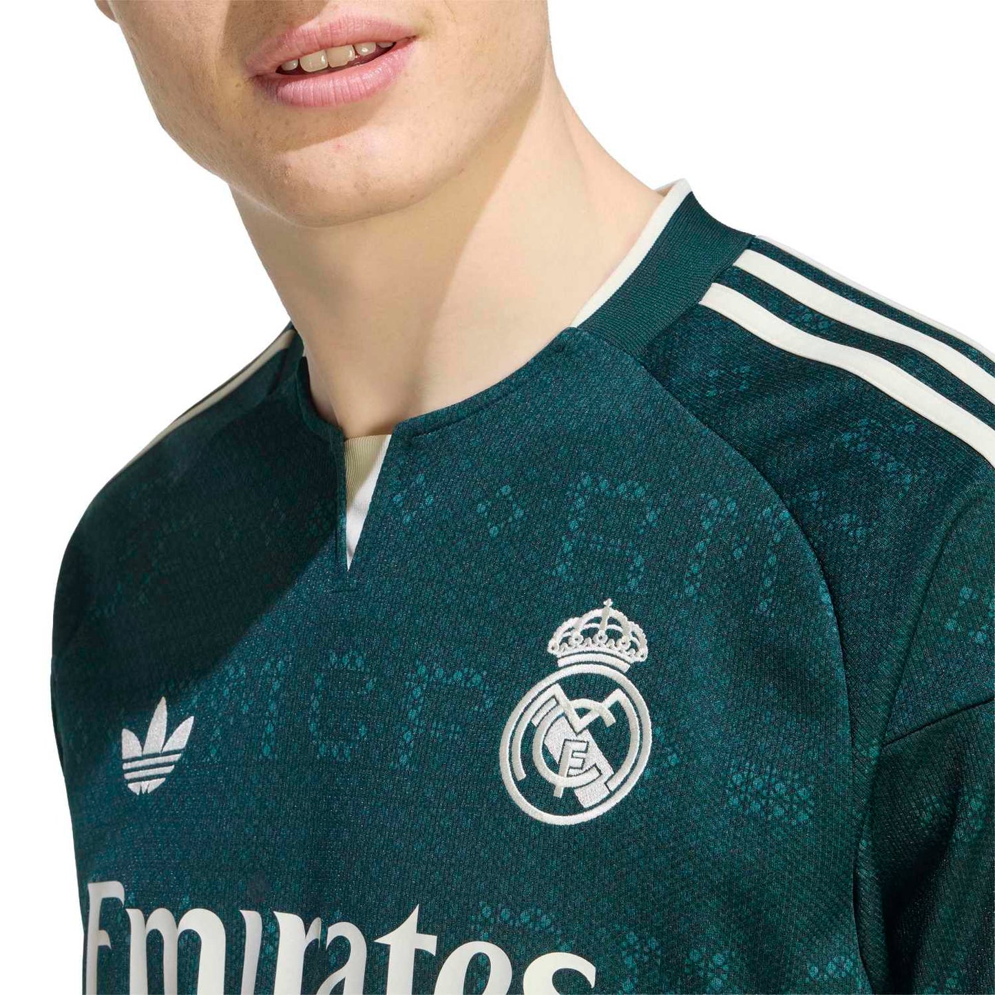 26-27 Camiseta Real Madrid Visita Fan Version