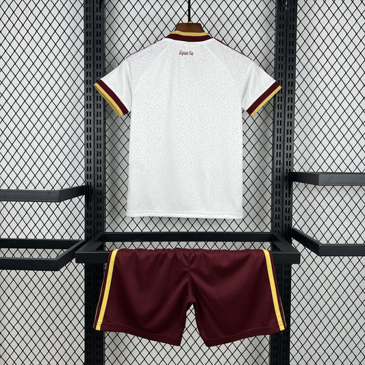 2026 Uniforme España Visita Niños