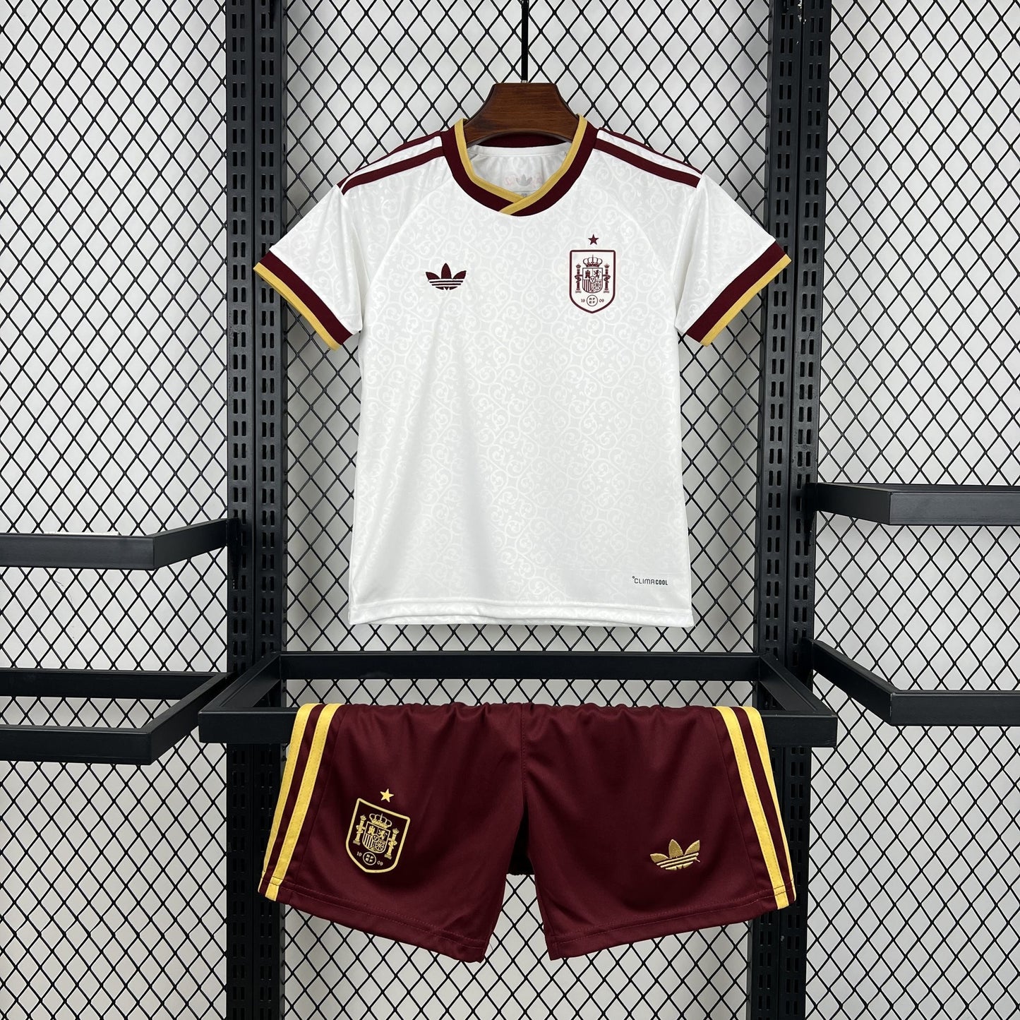 2026 Uniforme España Visita Niños