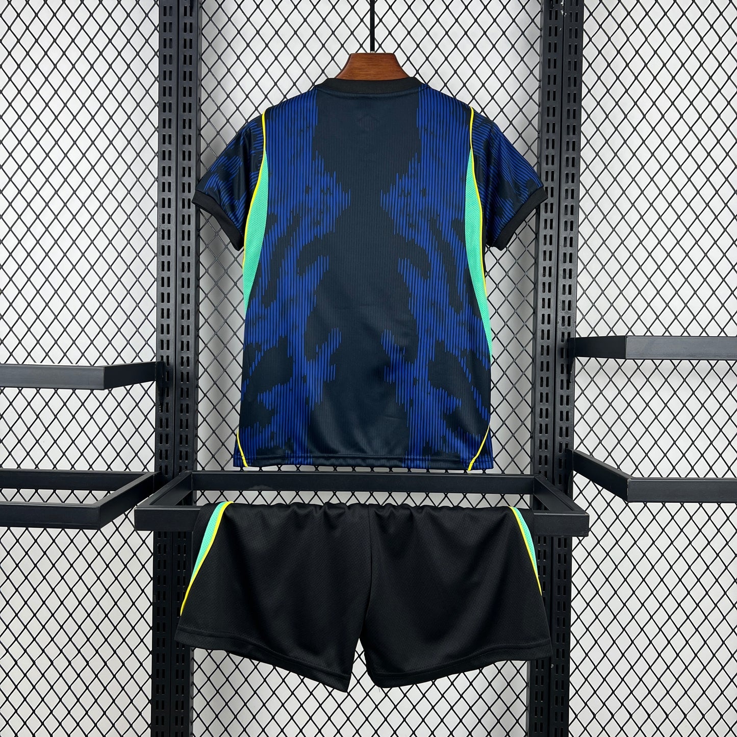 2026 Uniforme Brasil Visita Niños